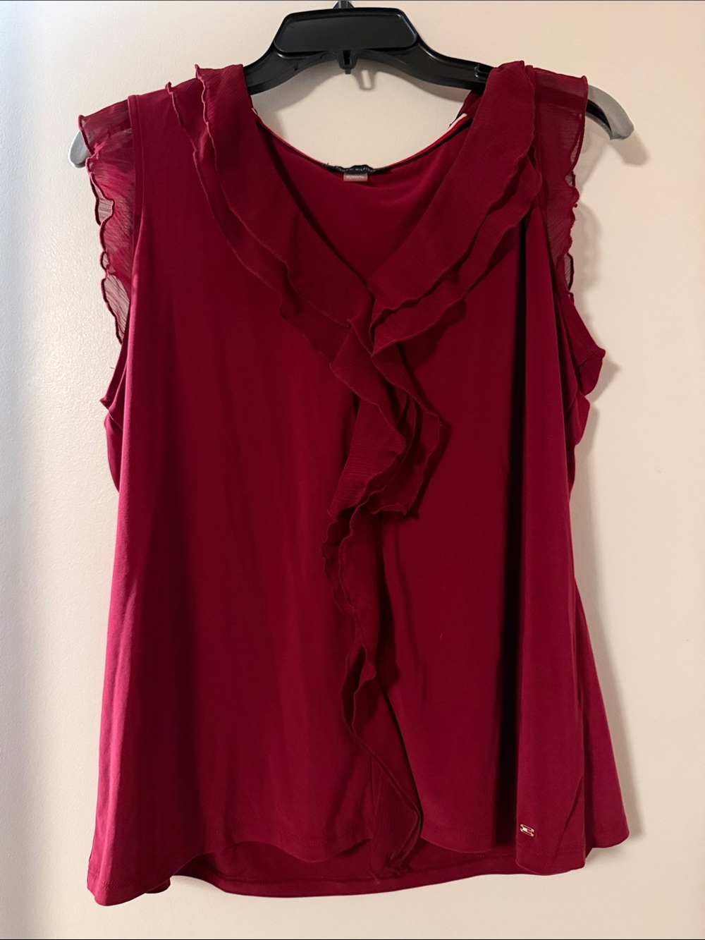 Tommy Hilfiger Ruffle V-Neck Sleeveless Camisole in Burgundy